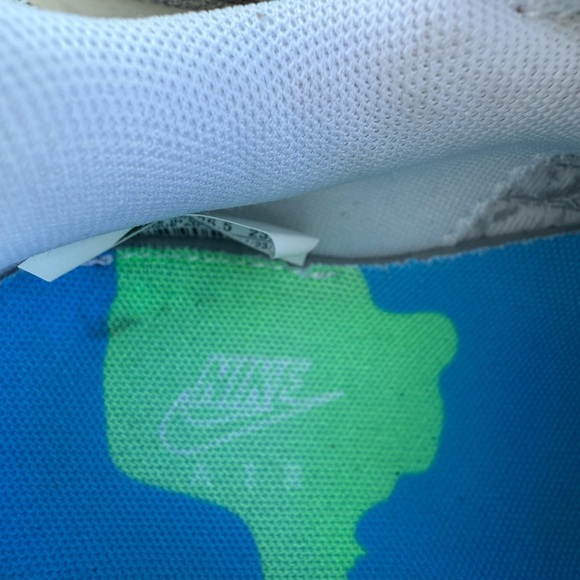 NIKE WOMENS  Sneakers Queen Leo Multicolor 4/5 - Picture 8 of 10